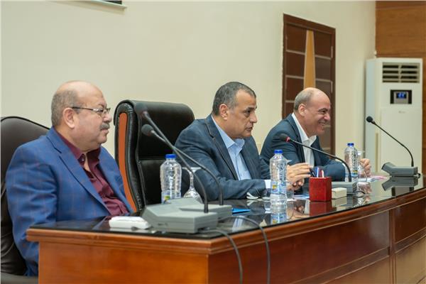  وزير الدولة للإنتاج الحربي