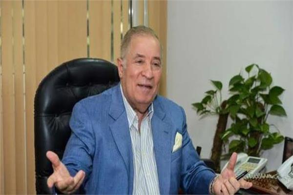   الدكتور محرم هلال