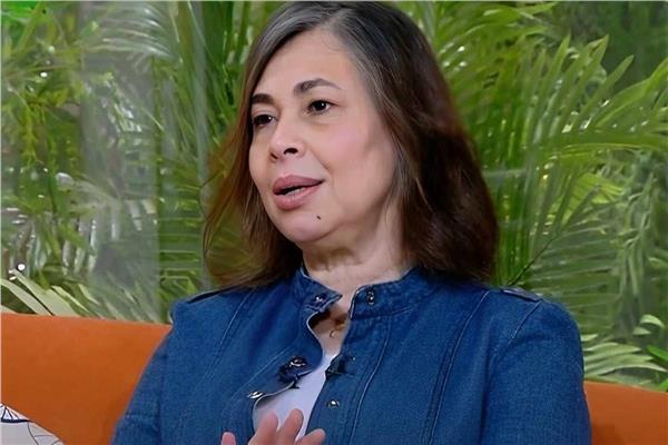 الفنانة لبنى ونس