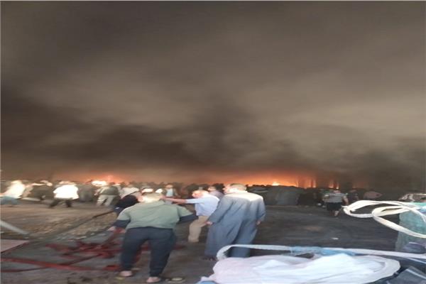  حريق هائل داخل ثلاجة لحفظ البطاطس بالبحيرة 