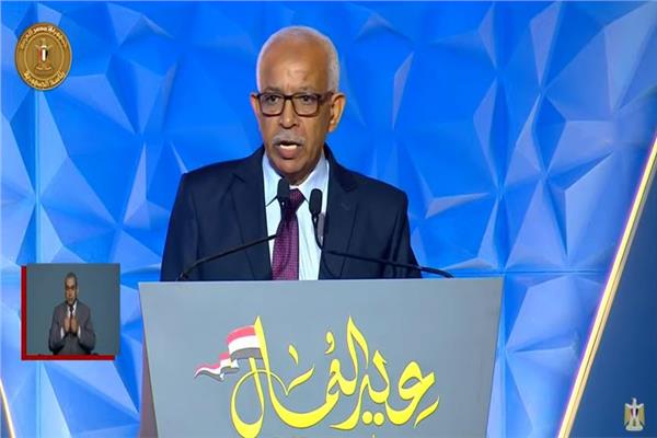 عبد المنعم الجمل رئيس الاتحاد العام لنقابات عمال مصر