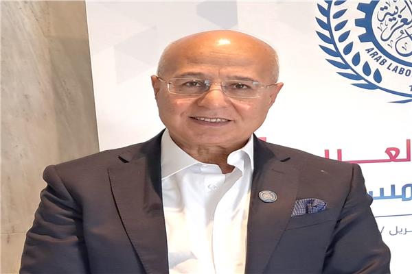 النائب خالد عيش