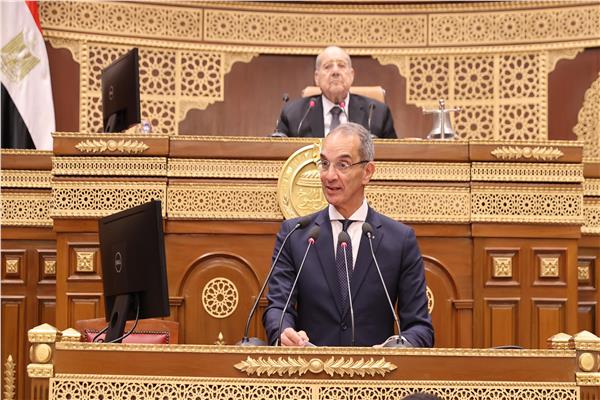 الدكتور عمرو طلعت وزير الاتصالات