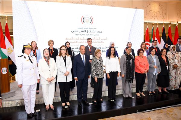 وزير الخارجية والهجرة يشارك في الجلسة الافتتاحية للمؤتمر العاشر لمنظمة المرأة العربية