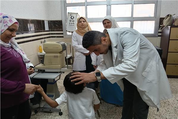 جامعة بنها خلال تنظيم القوافل الطبية بمدارس محافظة القليوبية