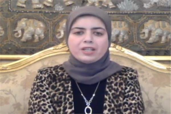  الدكتورة منال عز الدين أخصائية التغذية بـ مركز البحوث الزراعية
