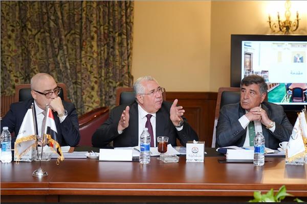 صورة من اجتماع حزب الجبهة الوطنية