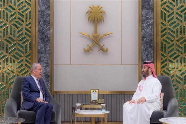 ولي العهد السعودي يستقبل نائب الرئيس الفلسطيني 