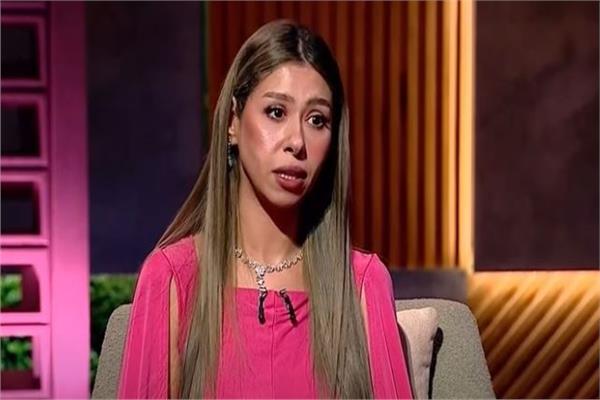 إيناس عز الدين