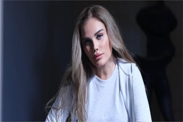  الفنانة اللبنانية نيكول سابا