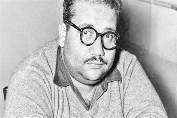 الشاعر الراحل صلاح جاهين