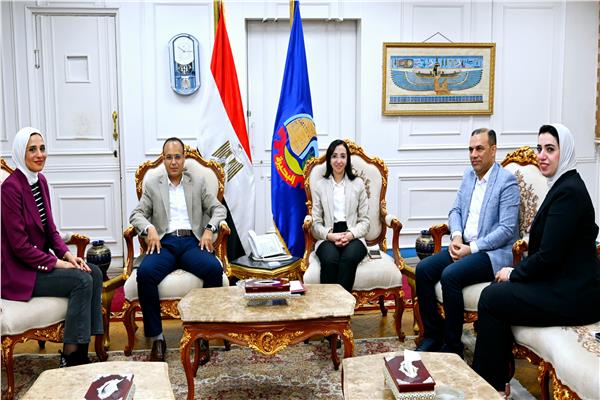 محافظ البحيرة تستقبل مساعد وزير الصحة