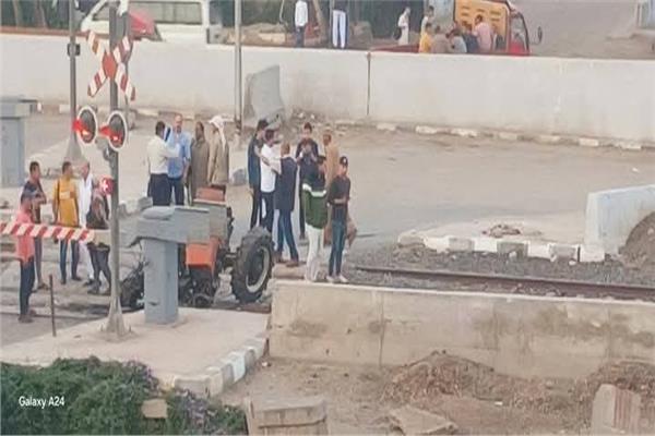 إصطدام قطار بجرار زراعي
