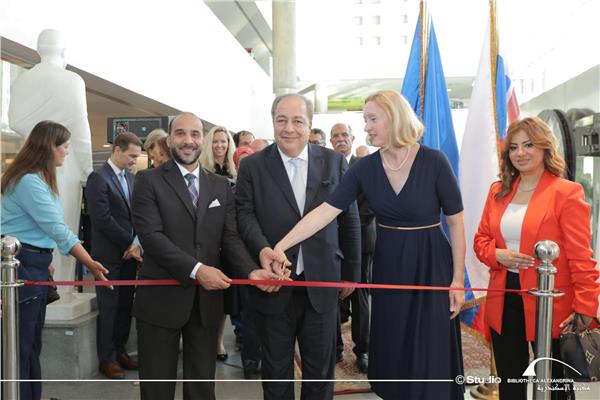 فعاليات معرض الزينة في القرن الحادي والعشرين