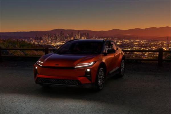 سيارة تويوتا C-HR 2026