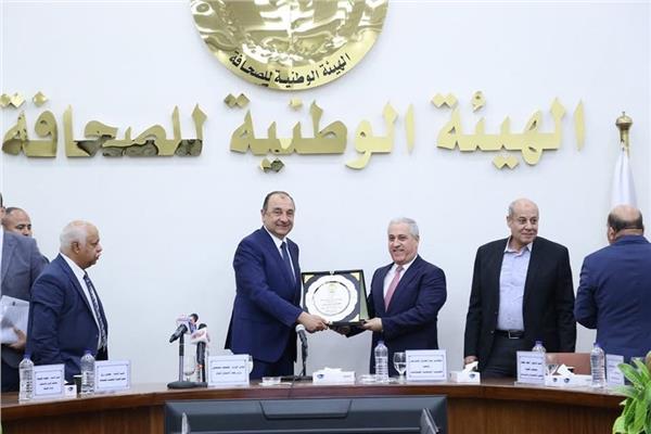 جانب من الندوة