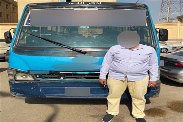  قيام قائد أتوبيس بالسير عكس الإتجاه بالقاهرة