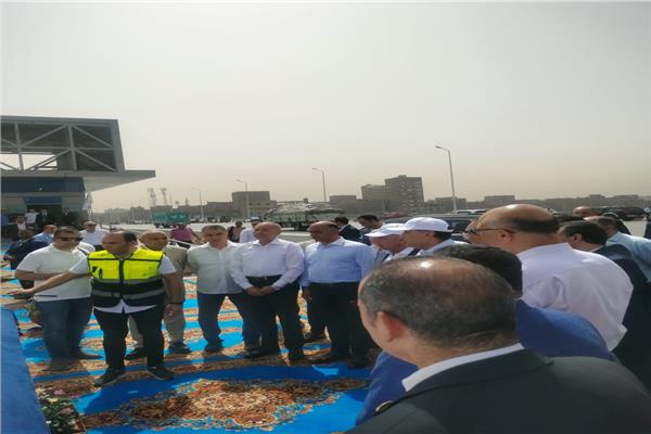 مدبولي والوزير يتفقدان محطات المرحلة الأولى للأتوبيس الترددي على الدائري 