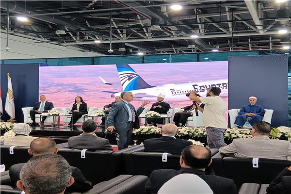 احتفالية رسمية بمطار القاهرة لوداع أولى أفواج الحجاج إلى الأراضي المقدسة القاهرة