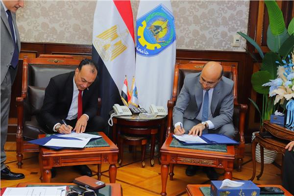 بروتوكول تعاون بين جامعة دمنهور ونادي الألعاب الرياضية