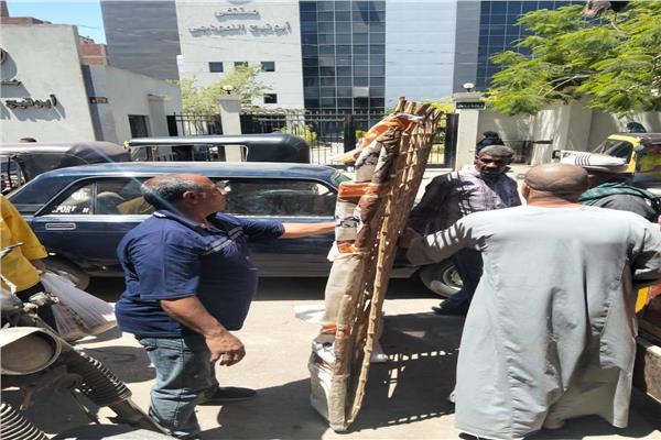 إزالة إشغالات الباعة الجائلين بأسيوط