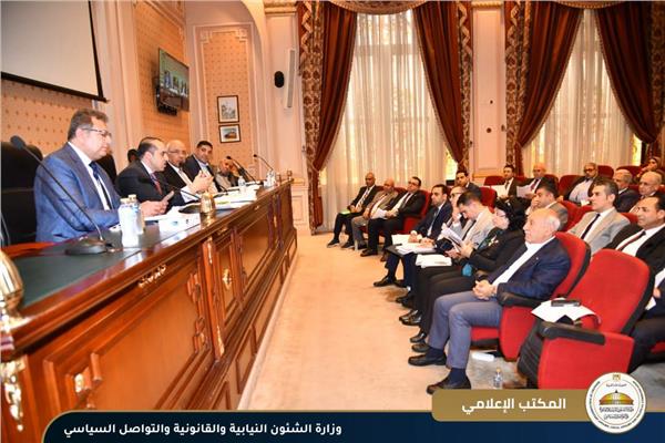 وزير الشئون النيابية والقانونية