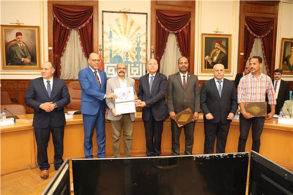وزير العمل ومحافظ القاهرة