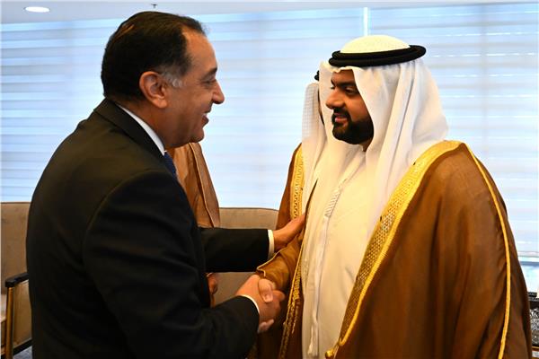 رئيس الوزراء خلال استقباله ولي عهد إمارة الفجيرة