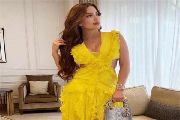 الفنانة  نسرين طافش