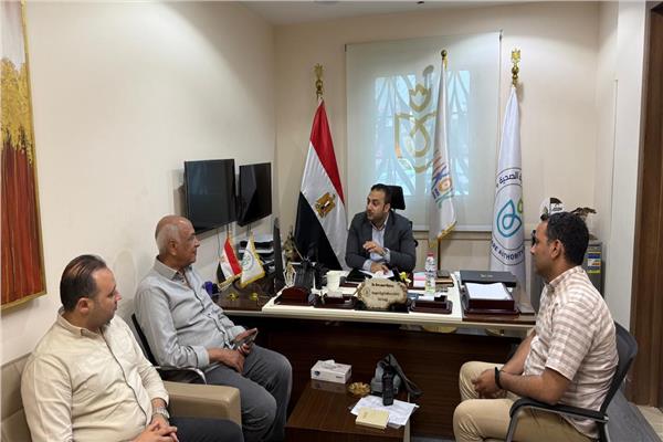 مدير فرع “الرعاية الصحية” بالأقصر يلتقي نواب البرلمان