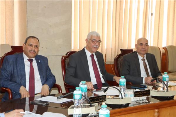 الدكتور أحمد القاصد رئيس جامعة المنوفية