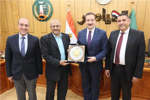 محافظ المنوفية يُكرم  " مدرسة جريس الابتدائية "  لفوزها بالمركز الأول  على مستوى الجمهورية