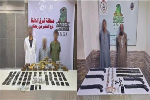 المتهمون وأمامهم المضبوطات