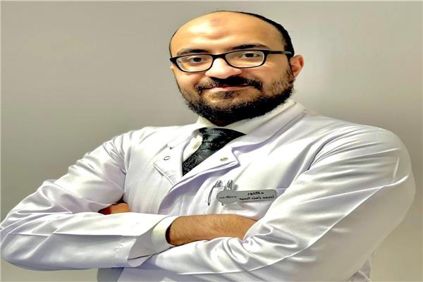الدكتور أحمد رأفت السيد