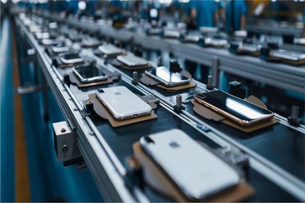 خطوط إنتاج الآيفون 
