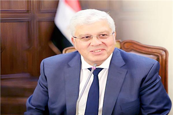  د. أيمن عاشور