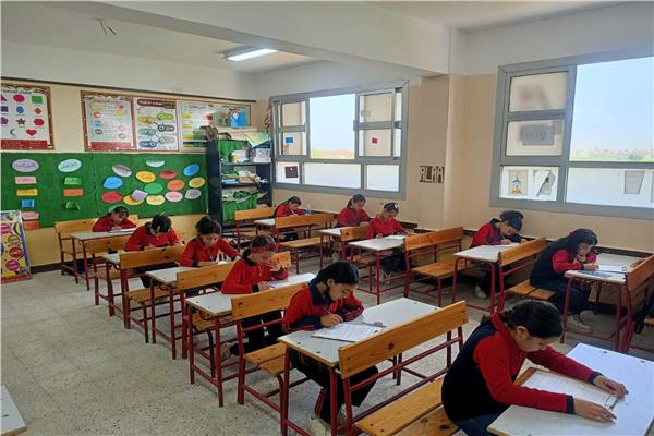 إنتظام إمتحانات الفصل الدراسي الثانى