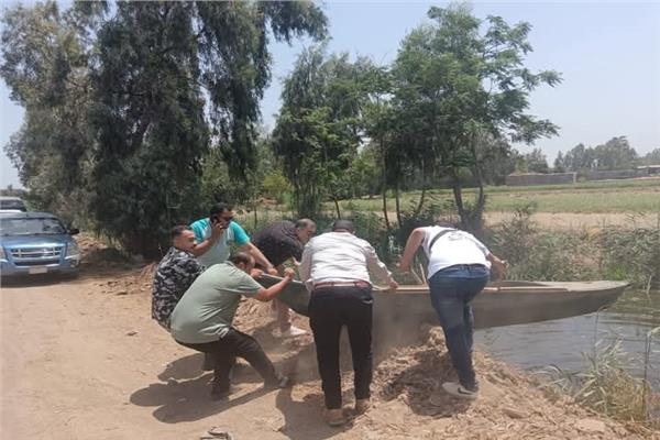 ضبط مراكب صيد مخالفة  بالمجاري المائية بالشرقية