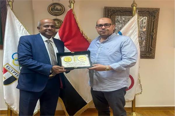 ياسر إدريس