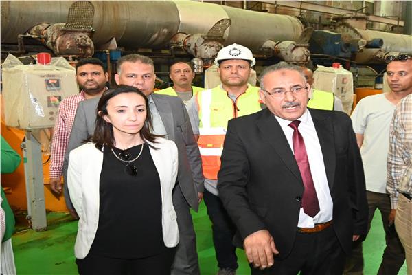 محافظ البحيرة تختتم جولتها بزيارة تفقدية لمصنع السكر بالنوبارية 