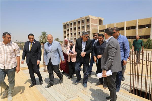 المهندس عادل النجار محافظ الجيزة يتابع مشروع إنشاء مبنى مجلس مدينة العياط الجديد