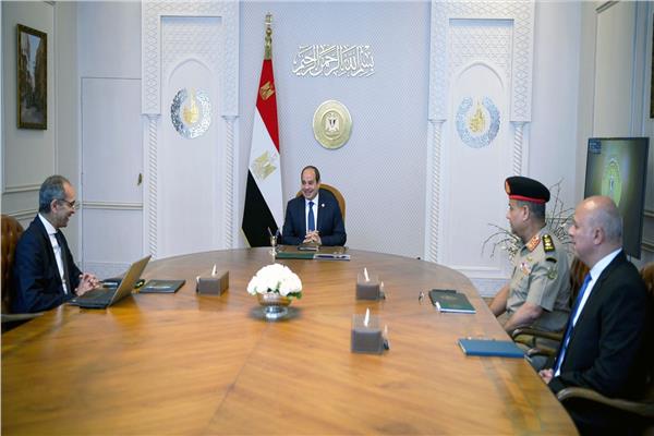 السيد الرئيس عبد الفتاح السيسي خلال الاجتماع