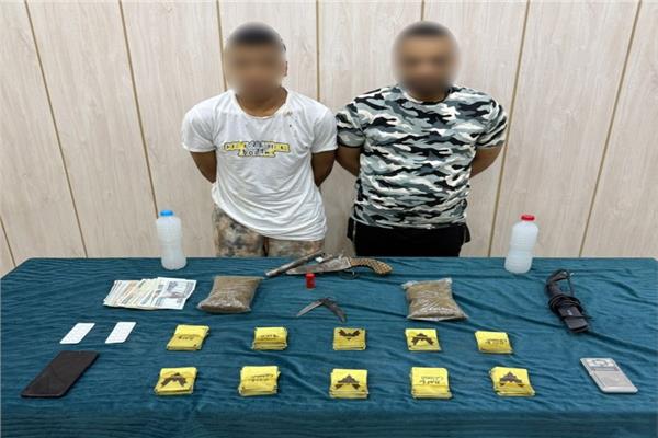 المتهمين والمضبوطات