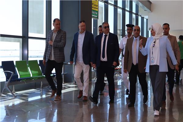 وزير الطيران يشدد على تأمين المطارات