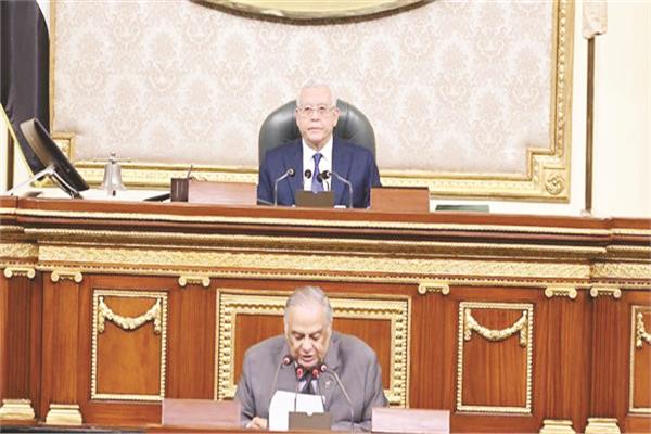 د. حنفي الجبالي أثناء الجلسة