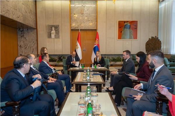 وزير العمل ونظيرته الصربيه يبحثان التوظيف للكوادر المصرية المُدربة