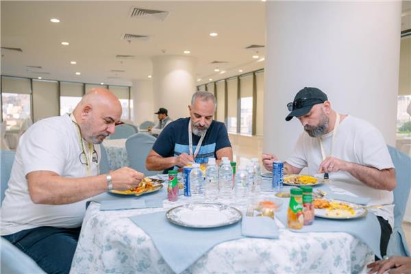 مسؤولو البعثات يشاركون في تقييم وجبات المشاعر المقدسة قبل التصعيد