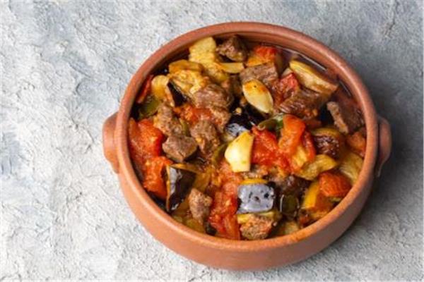 طاجن الكباب بالبطاطس