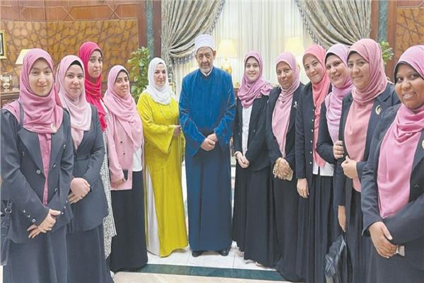 الإمام الأكبر يستقبل الواعظات