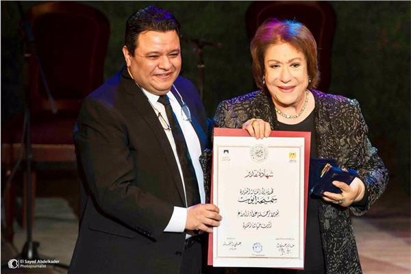المخرج خالد جلال و الفنانة الراحلة سميحة أيوب